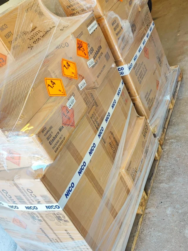 Nico Lieferung eingetroffen 🚚📦💣😁👍🏻
Alle verfügbaren Artikel unter 
https://feuerwerkland-shop.de/hersteller/nico/
@nico_feuerwerk.europe
#nicofeuerwerk #feuerwerk #pyrotechnik #feuerwerkland #deinfeuerwerkshop